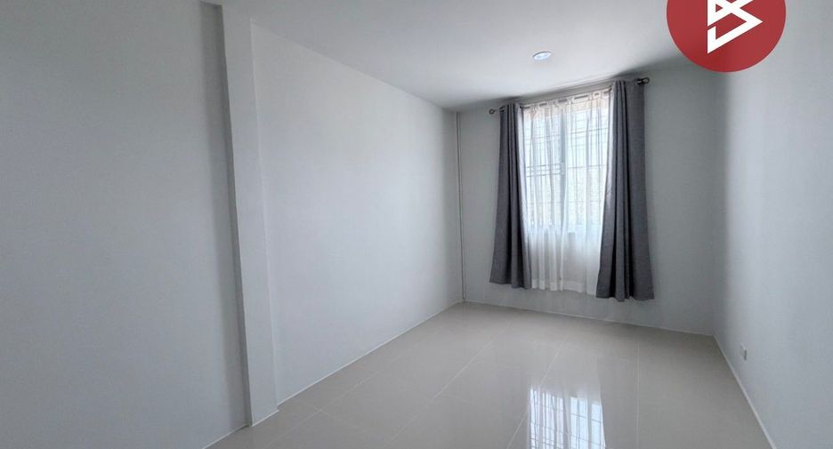 For sale 3 bedrooms townhouse in Mueang Nakhon Pathom, Nakhon Pathom