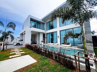 For sale 3 bedrooms villa in Bang Saray, Pattaya