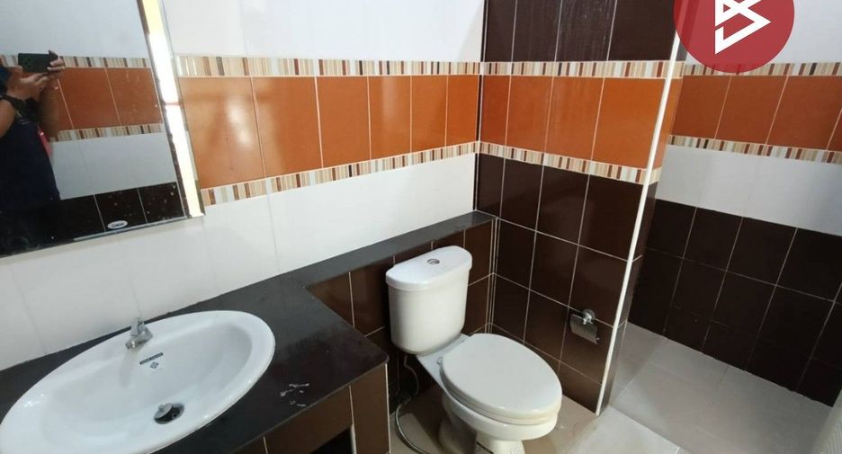 For sale 4 bedrooms house in Mueang Rayong, Rayong