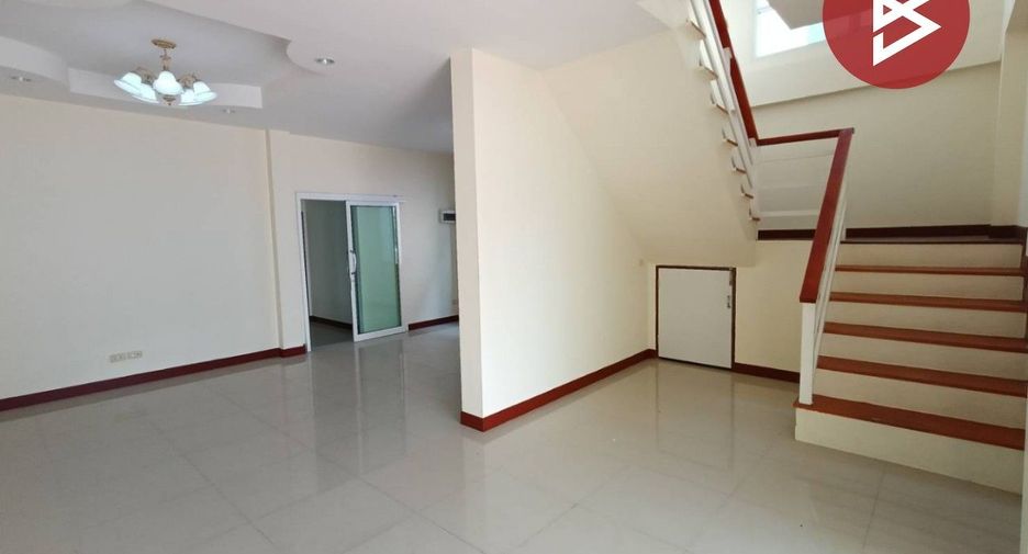 For sale 4 bedrooms house in Mueang Rayong, Rayong