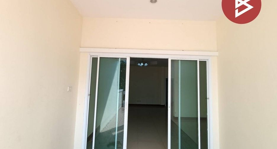 For sale 4 bedrooms house in Mueang Rayong, Rayong