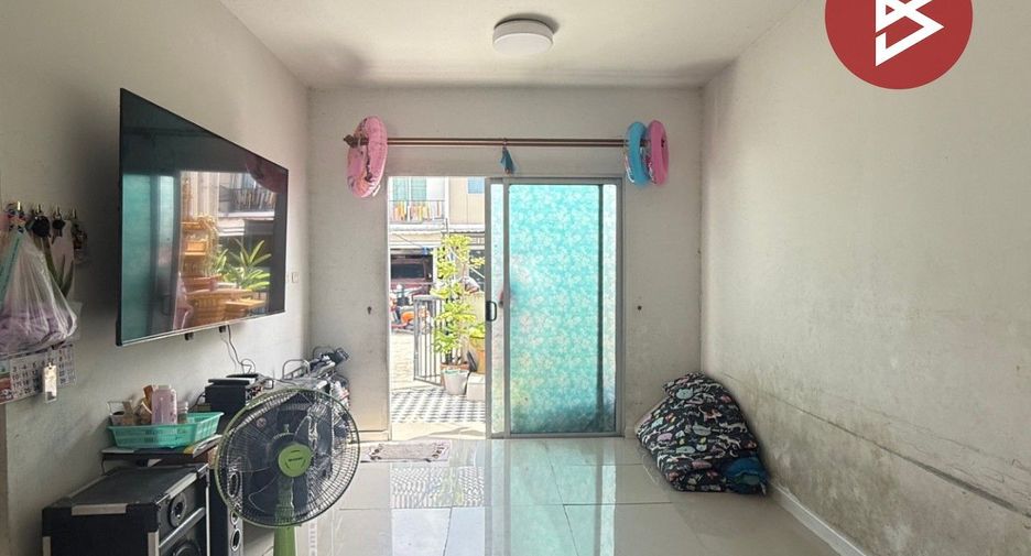 For sale 3 bedrooms townhouse in Si Racha, Chonburi
