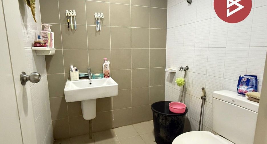 For sale 3 bedrooms townhouse in Si Racha, Chonburi