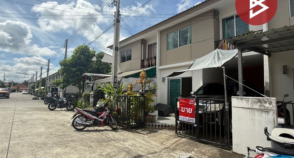 For sale 3 bedrooms townhouse in Si Racha, Chonburi