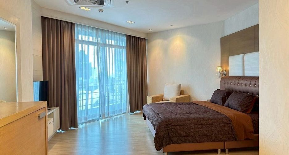 For rent 2 bedrooms condo in Sathon, Bangkok