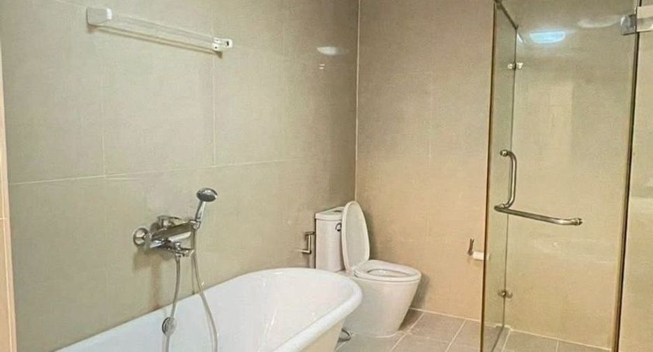 For rent 2 bedrooms condo in Sathon, Bangkok