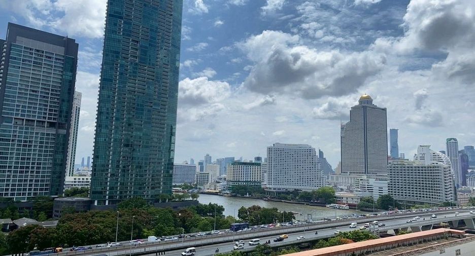 For rent 2 bedrooms condo in Sathon, Bangkok
