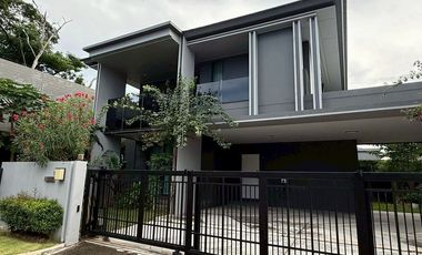 For rent 4 bedrooms house in Bang Kapi, Bangkok