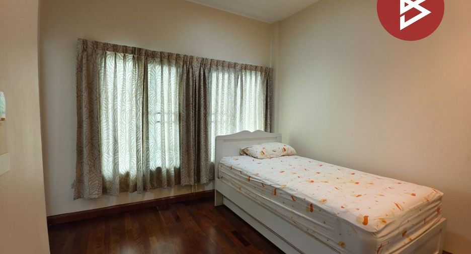 For sale 3 bedrooms townhouse in Prawet, Bangkok