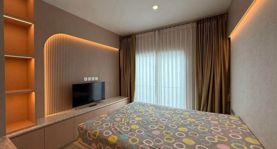 For rent 4 bedrooms house in Lat Phrao, Bangkok
