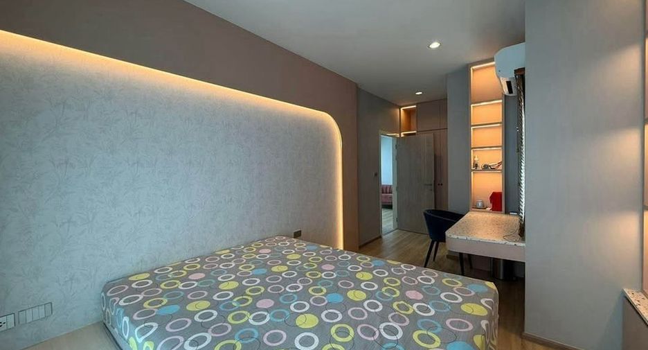 For rent 4 bedrooms house in Lat Phrao, Bangkok
