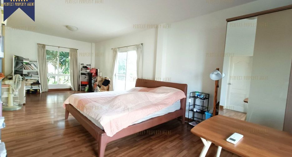For sale 3 bedrooms house in Lat Krabang, Bangkok