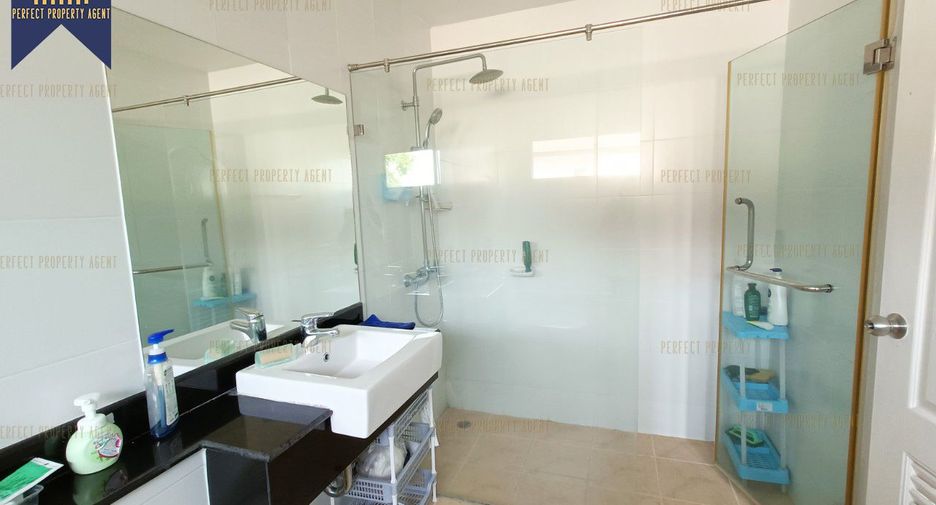 For sale 3 bedrooms house in Lat Krabang, Bangkok