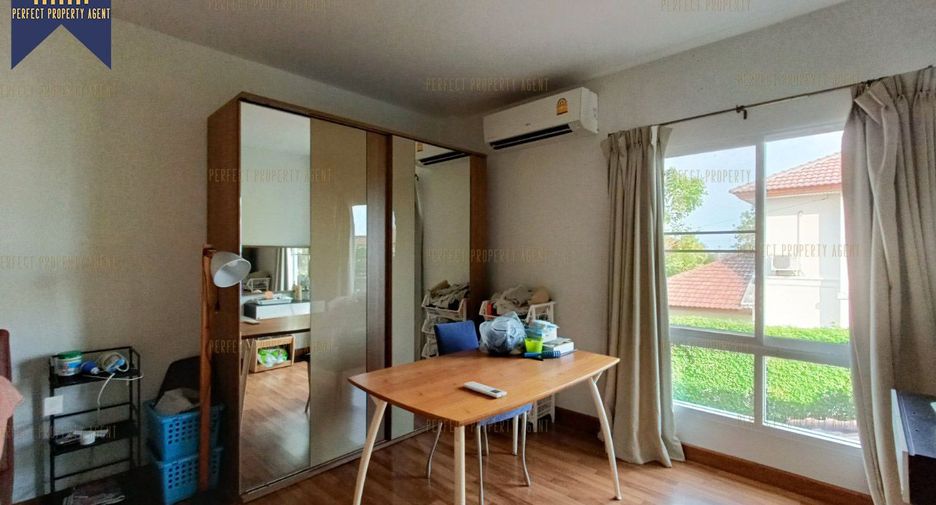 For sale 3 bedrooms house in Lat Krabang, Bangkok