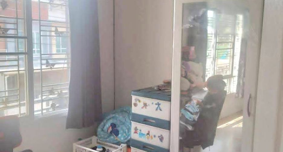 For sale 3 bedrooms townhouse in Sai Mai, Bangkok