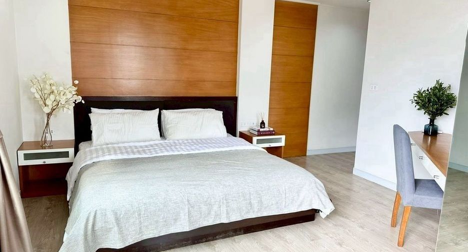 For rent 2 bedrooms condo in Mueang Phuket, Phuket