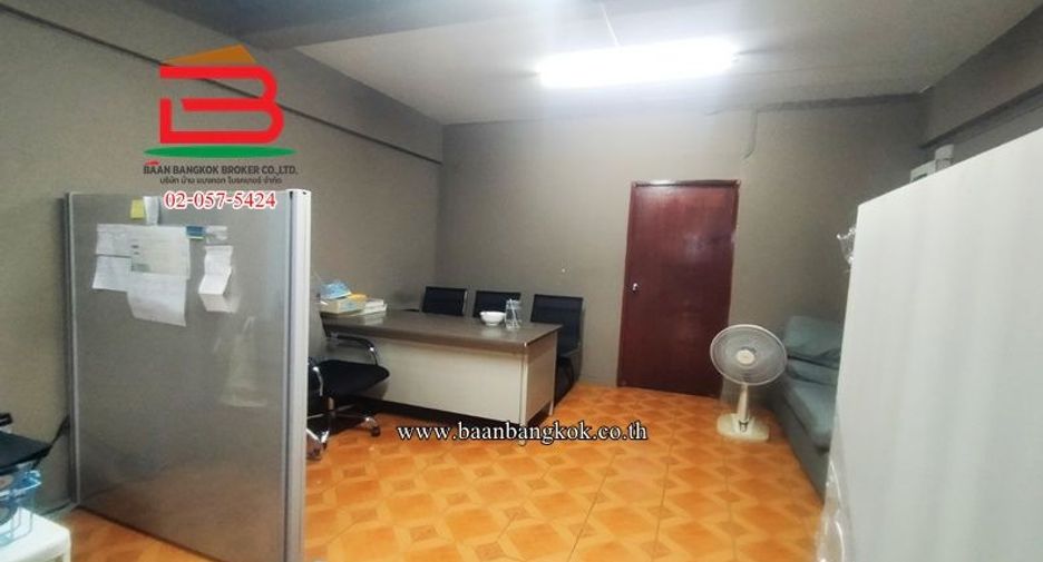 Продажа 4 спальни торговое помещение в Mueang Nonthaburi, Нонтабури