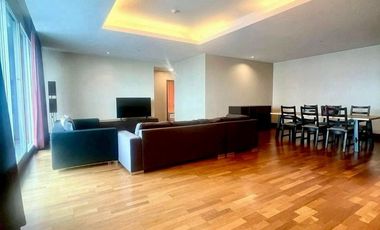 For rent 3 bedrooms condo in Sathon, Bangkok