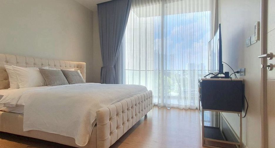 For rent 2 bedrooms condo in Khlong San, Bangkok