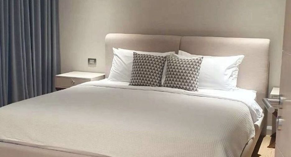 For rent 2 bedrooms condo in Khlong San, Bangkok