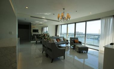 For rent 3 bedrooms condo in Yan Nawa, Bangkok