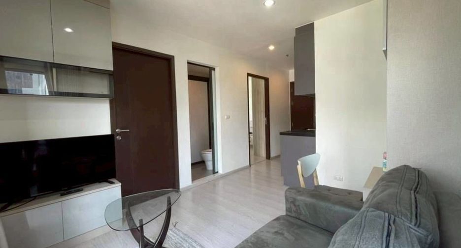 For rent and for sale 2 bedrooms condo in Huai Khwang, Bangkok