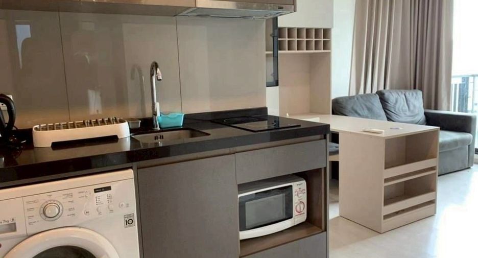 For rent and for sale 2 bedrooms condo in Huai Khwang, Bangkok