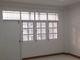 For rent 3 bedrooms retail Space in Suan Luang, Bangkok