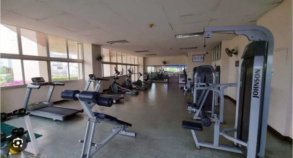 For rent 4 bedrooms condo in Watthana, Bangkok