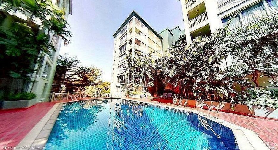 For rent 2 bedrooms condo in Watthana, Bangkok