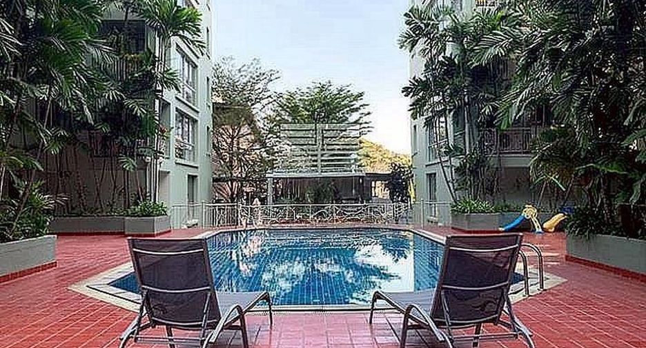 For rent 2 bedrooms condo in Watthana, Bangkok