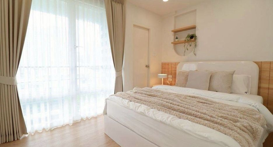 For sale 2 bedrooms condo in Huai Khwang, Bangkok