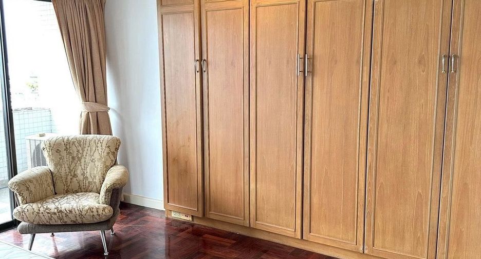 For rent and for sale 2 bedrooms condo in Watthana, Bangkok