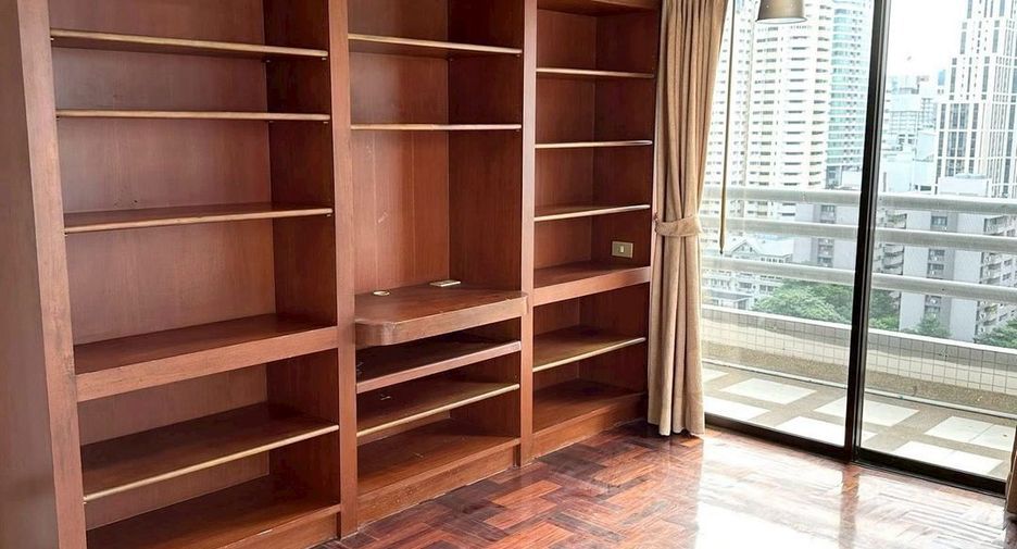 For rent and for sale 2 bedrooms condo in Watthana, Bangkok