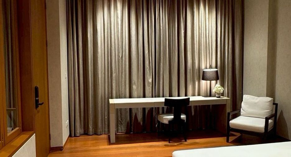 For rent 2 bedrooms condo in Sathon, Bangkok