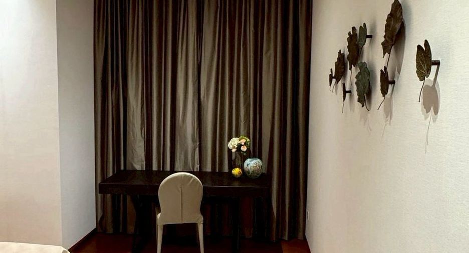 For rent 2 bedrooms condo in Sathon, Bangkok