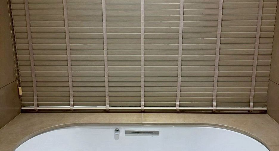 For rent 2 bedrooms condo in Sathon, Bangkok