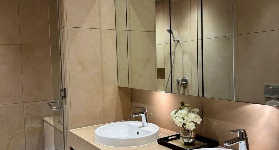 For rent 2 bedrooms condo in Sathon, Bangkok
