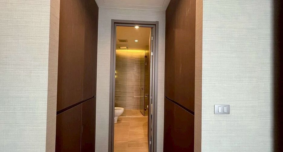 For rent 2 bedrooms condo in Sathon, Bangkok