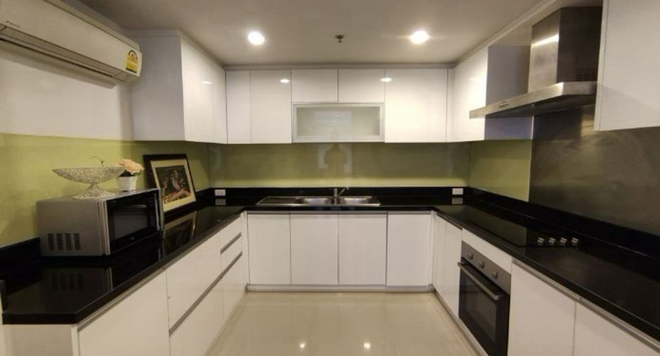 Wohnung zur Miete mit 4 Zimmer in Watthana, Bangkok