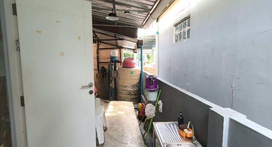 For sale 3 bedrooms house in Don Mueang, Bangkok