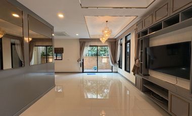Casa en alquiler de 4 habitaciones en Suan Luang, Bangkok