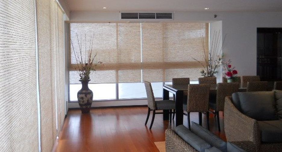 For rent 3 bedrooms condo in Central Pattaya, Pattaya