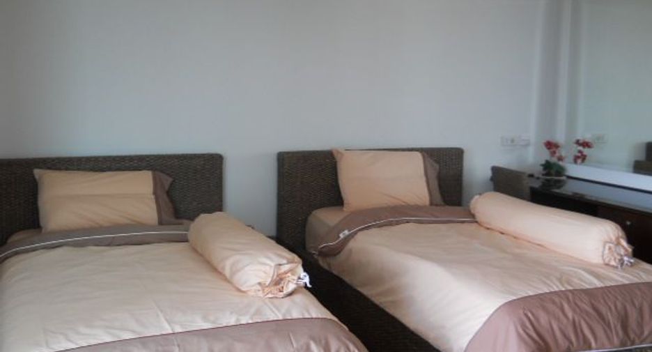 For rent 3 bedrooms condo in Central Pattaya, Pattaya