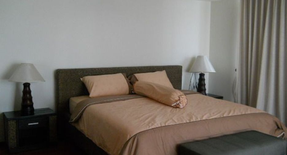 For rent 3 bedrooms condo in Central Pattaya, Pattaya