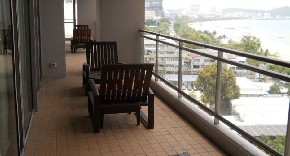 For rent 3 bedrooms condo in Central Pattaya, Pattaya