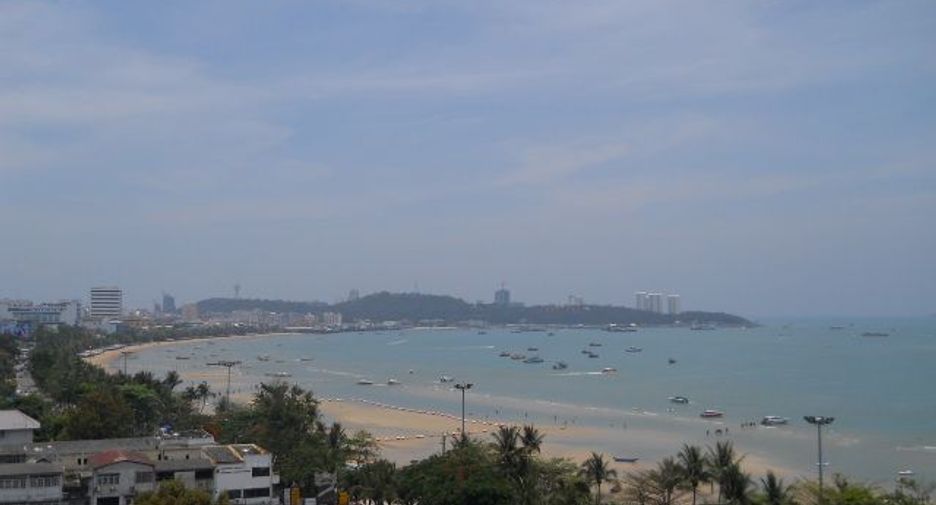 For rent 3 bedrooms condo in Central Pattaya, Pattaya