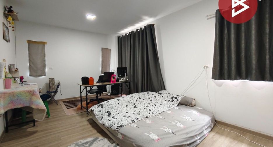 For sale 3 bedrooms house in Sam Phran, Nakhon Pathom
