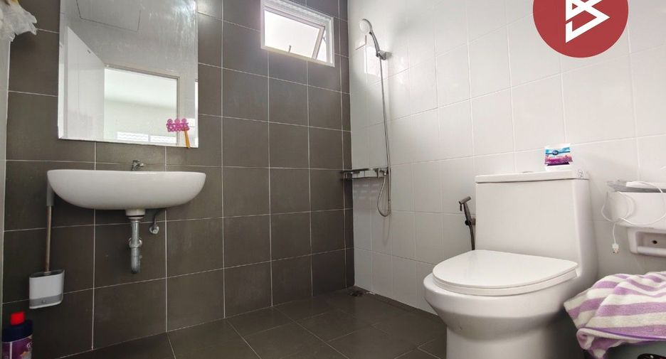 For sale 3 bedrooms house in Sam Phran, Nakhon Pathom
