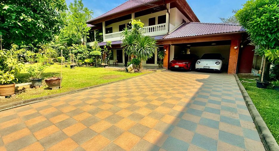 For sale 4 bedrooms house in Thawi Watthana, Bangkok